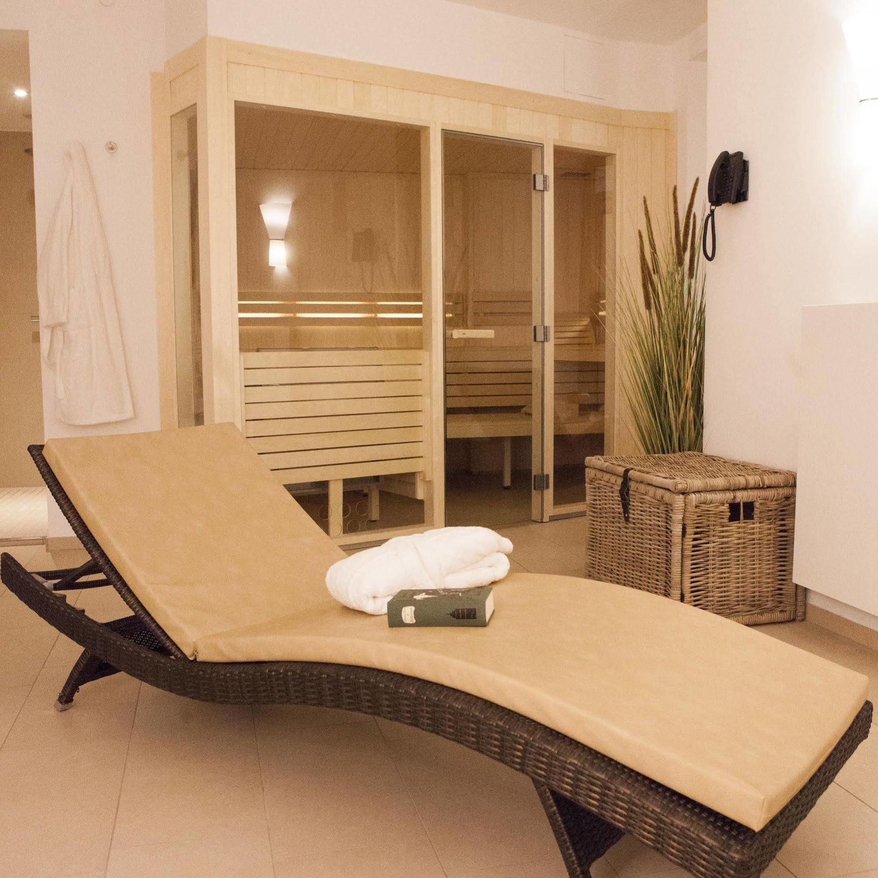 Hotel Hafenspeicher Leer Dış mekan fotoğraf